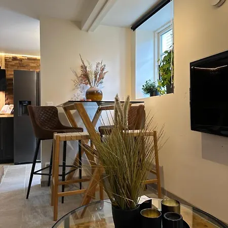 A Place To Stavanger, 1 Stavanger