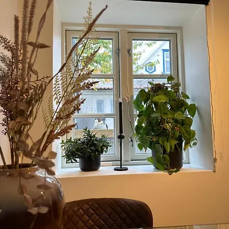 A Place To Stavanger, 1