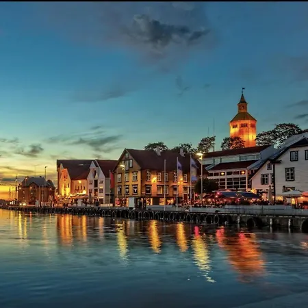 A Place To Stavanger, 1 סטוונגר